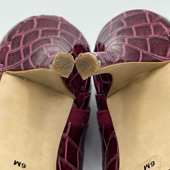 WHBM Size 6M Shoes Heels Pumps Shoes Maddox Faux Alligator - Picture 14 of 15